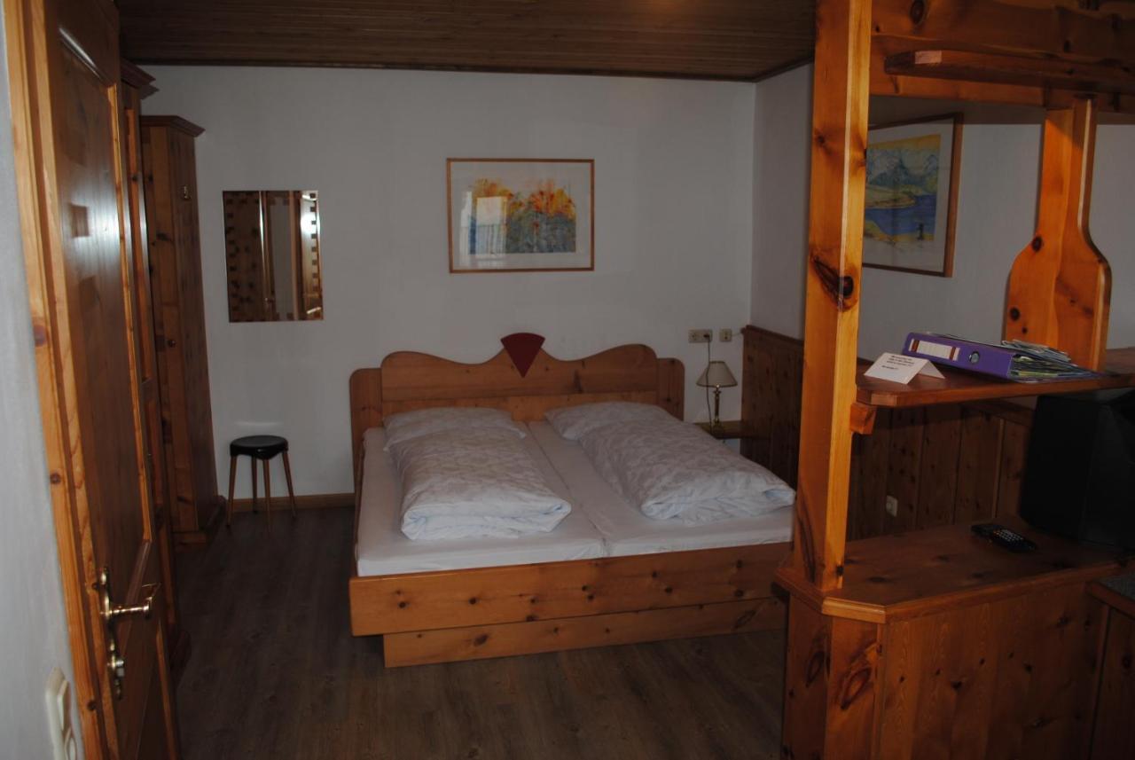 Pension Lachmayr Kaprun Zimmer foto