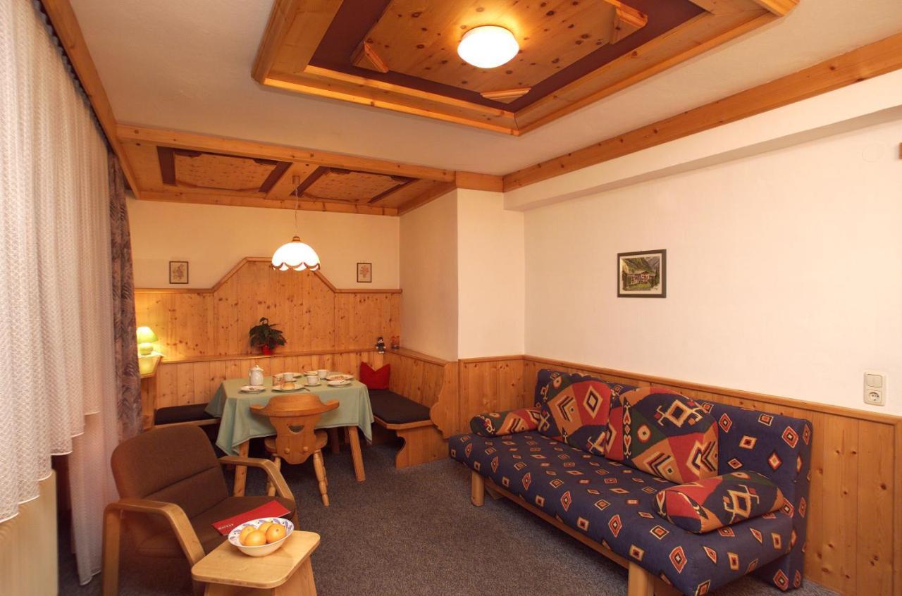 Pension Lachmayr Kaprun Zimmer foto